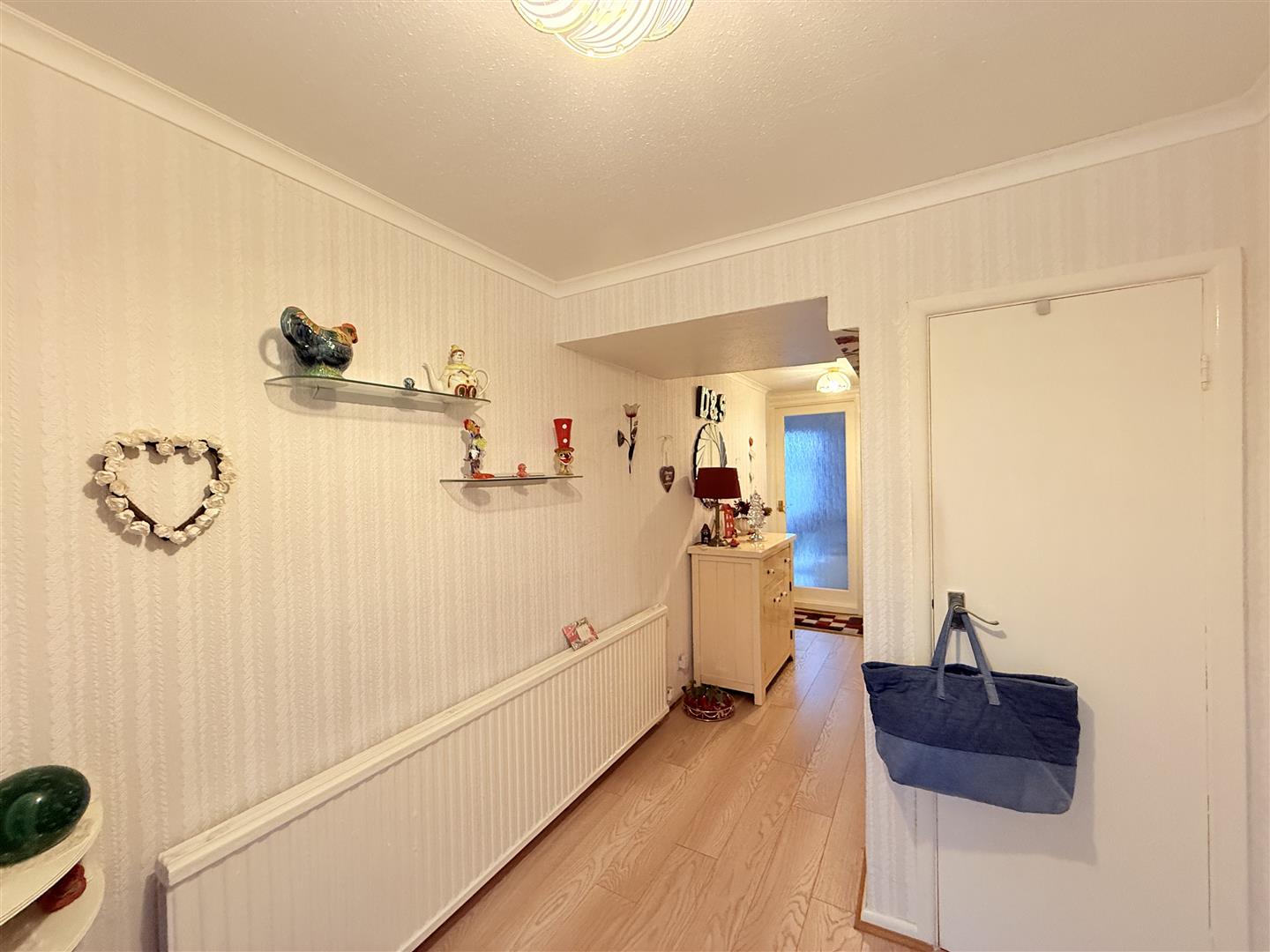 3 bed house - townhouse in Green Hill Road, Godley, Hyde – photo 5